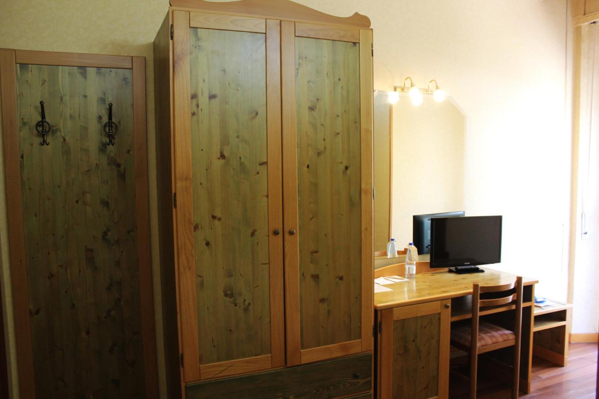 Phi Hotel Ambra Пескара Екстериор снимка